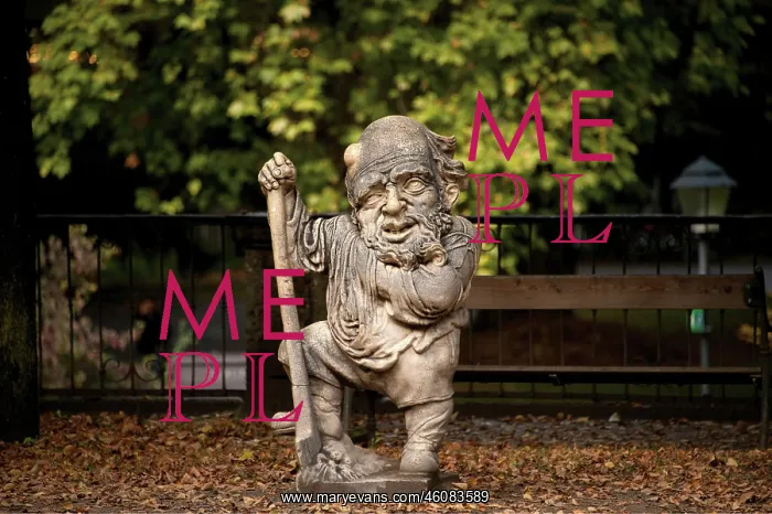 : Dwarf with a spade in the dwarf garden (Mirabell : Dwarf with a spade in the dwarf garden (Mirabell