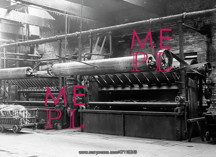 : Dyeing cloth in a woollen mill in Bradford : Dyeing cloth in a woollen mill in Bradford
