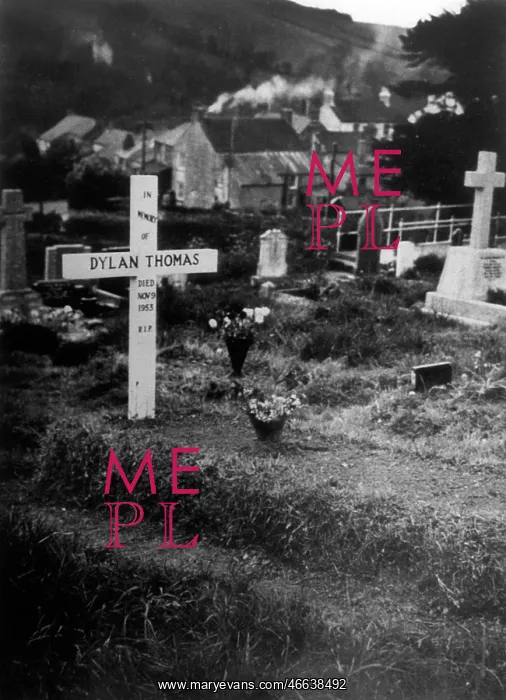  : DYLAN THOMAS GRAVE