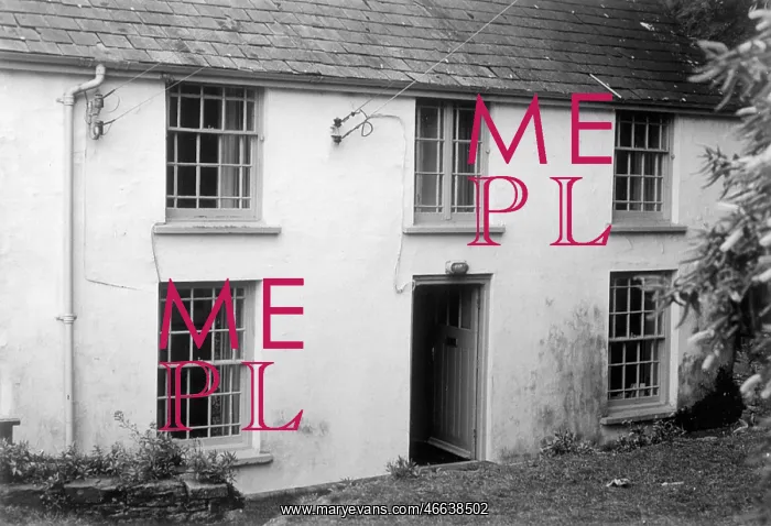  : DYLAN THOMAS HOME