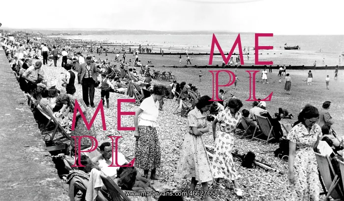  : Dymchurch, the Beach looking east c1955