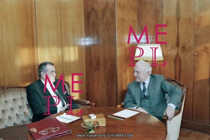 : E. Shevardnadze and B. Hneupek : E. Shevardnadze and B. Hneupek