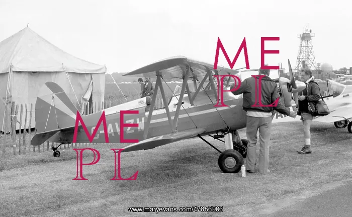 : EAA Biplane Model B G-AVZW : EAA Biplane Model B G-AVZW