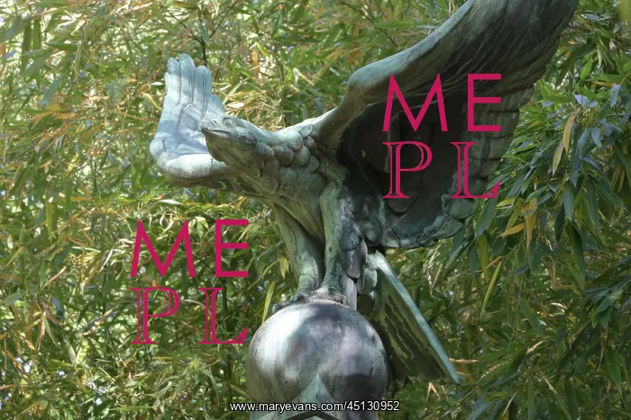 : Eagle, Monument to the Soldiers of Madagascar : Eagle, Monument to the Soldiers of Madagascar