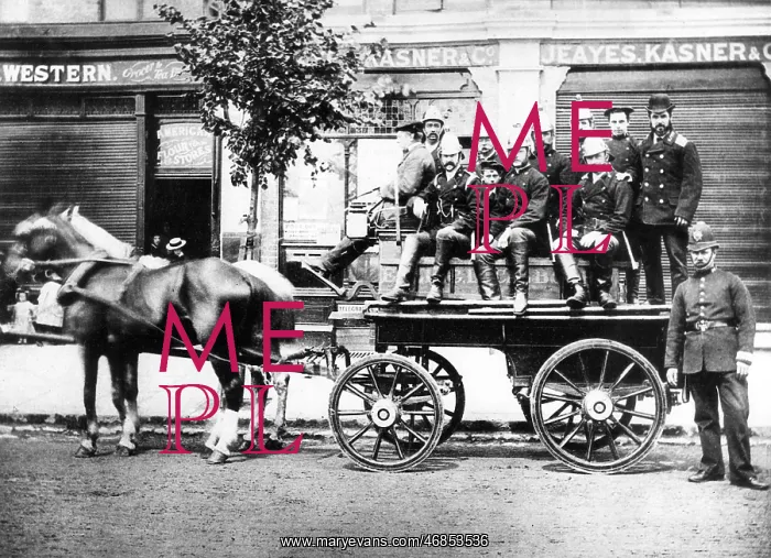 : Ealing Fire Brigade with horse-drawn appliance : Ealing Fire Brigade with horse-drawn appliance