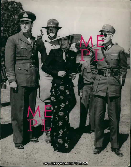 : Earl Mountbatten and Chiang Kai Shek, China : Earl Mountbatten and Chiang Kai Shek, China