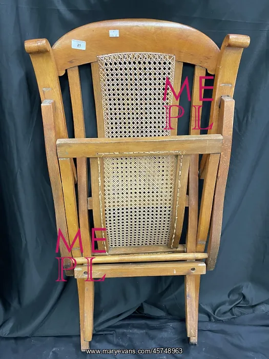 : Early 20th century folding steamer chair : Early 20th century folding steamer chair