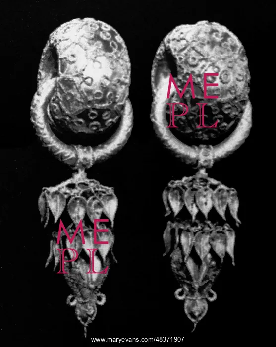 : Earrings from Three Kingdoms Period of Korea : Earrings from Three Kingdoms Period of Korea