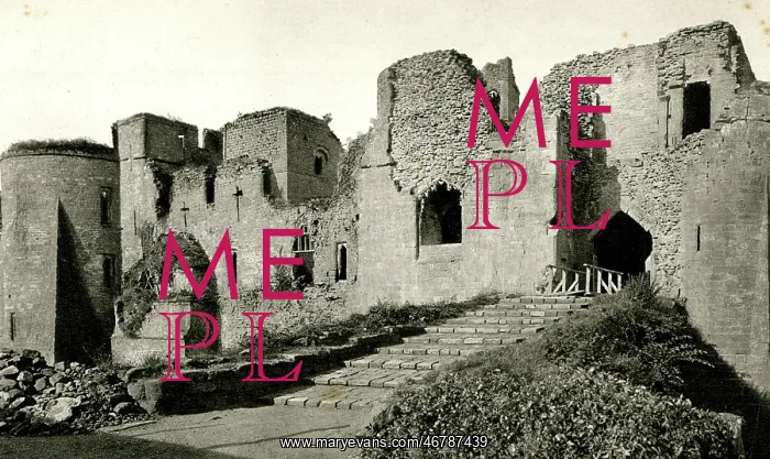  : East Front, Goodrich Castle, Herefordshire