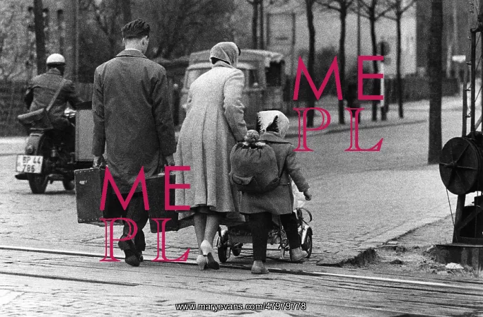 : East German Refugees : East German Refugees