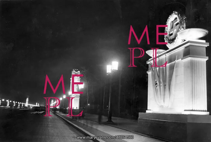 : East-West axis in Berlin at night, 1939 : East-West axis in Berlin at night, 1939