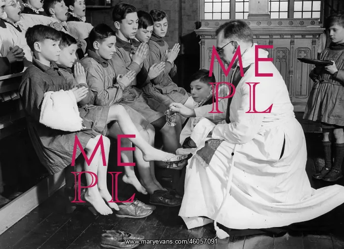 : Easter: Ritual foot-washing on Maundy Thursday : Easter: Ritual foot-washing on Maundy Thursday