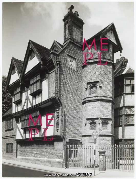: EASTGATE HOUSE : EASTGATE HOUSE