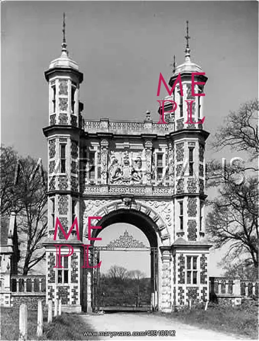 : EASTWELL PARK GATEWAY : EASTWELL PARK GATEWAY