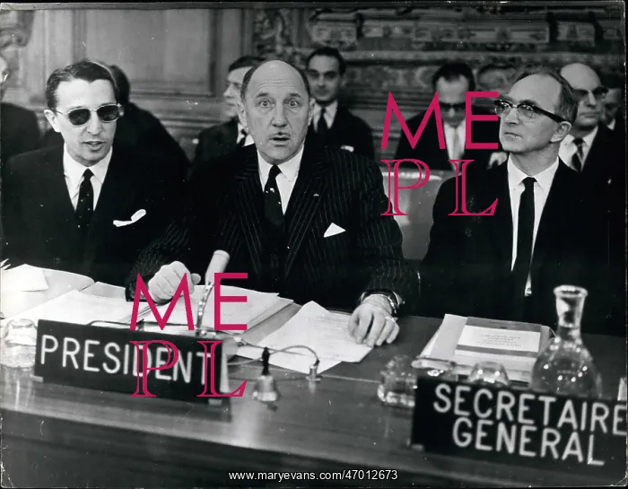 : Economic Development Organisation meeting, Paris : Economic Development Organisation meeting, Paris