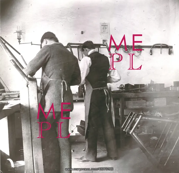 : Ed Sines and Orville Wright in the back room of the bicycle : Ed Sines and Orville Wright in the back room of the bicycle