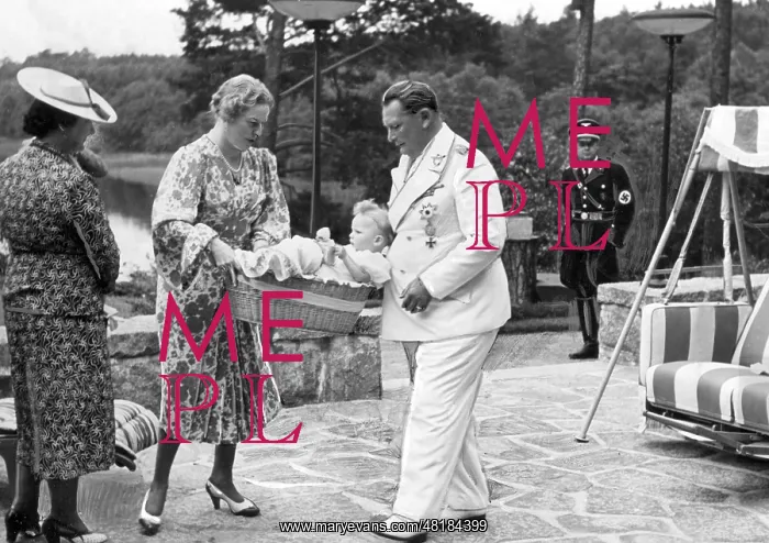 : Edda Goering with Hermann Goering : Edda Goering with Hermann Goering
