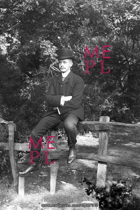 : Edgar Battersby self portrait in Marple Woods, Cheshire : Edgar Battersby self portrait in Marple Woods, Cheshire