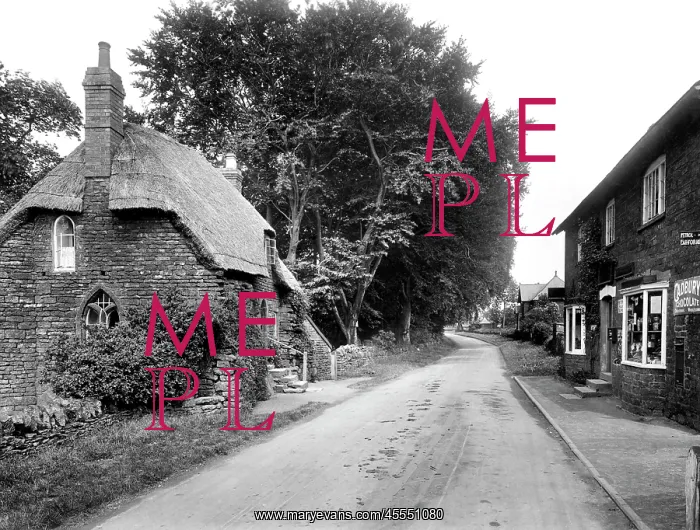  : Edgehill, Old Cottages 1922