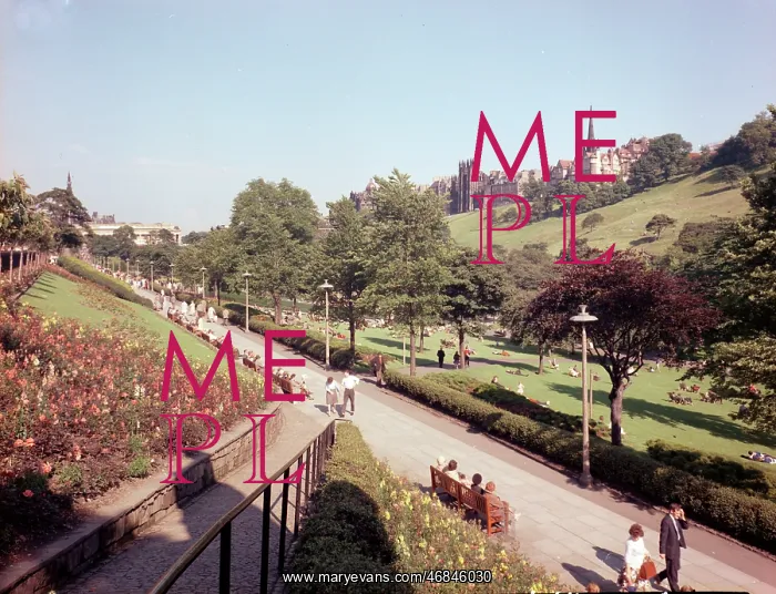 : Edinburgh - Princes Street Gardens : Edinburgh - Princes Street Gardens