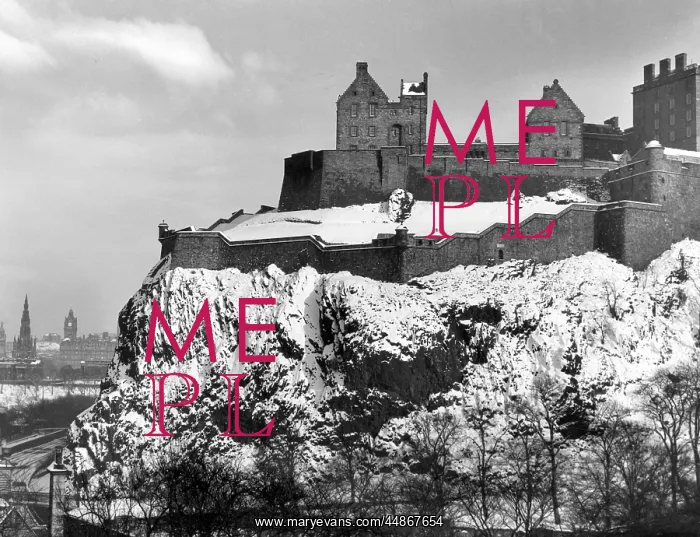 : EDINBURGH IN WINTER : EDINBURGH IN WINTER