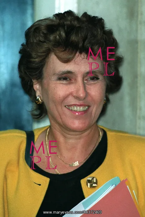  : Edith Cresson