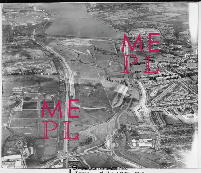 : Edmonton. Construction of William Girling Reservoir, Edmonton, 1936 : Edmonton. Construction of William Girling Reservoir, Edmonton, 1936