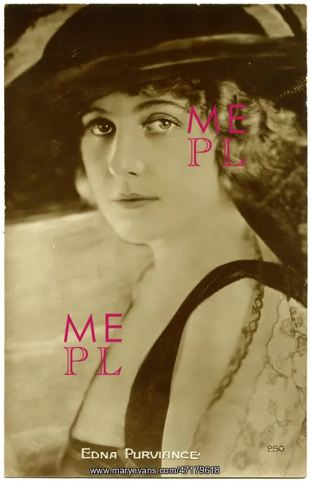  : Edna Purviance