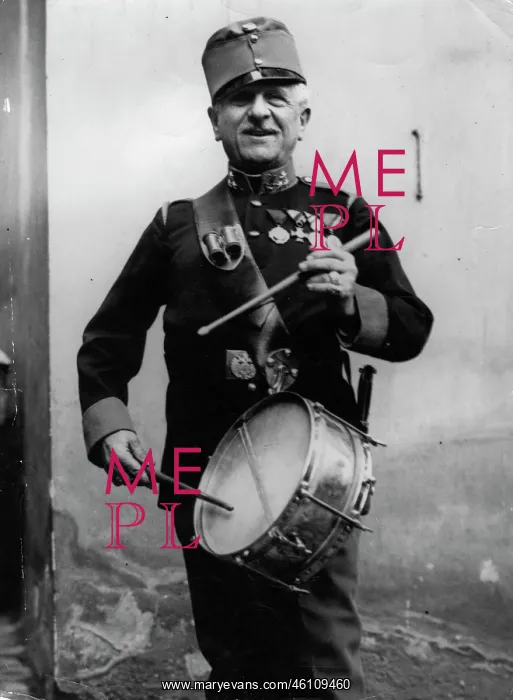 : Eduard Baar Baar rock as a drummer : Eduard Baar Baar rock as a drummer