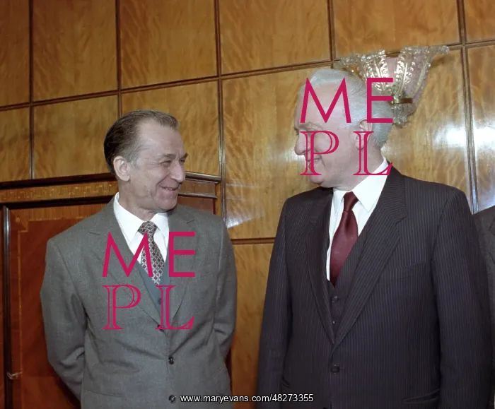: Eduard Shevardnadze visits Romania, 1990 : Eduard Shevardnadze visits Romania, 1990