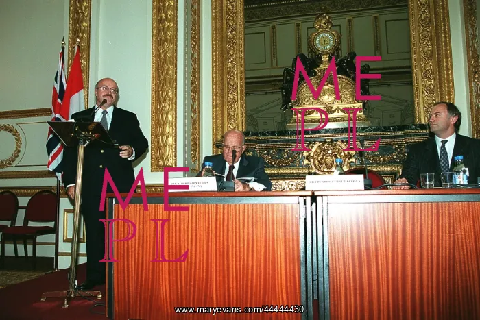  : Eduardo Ferrero Costa