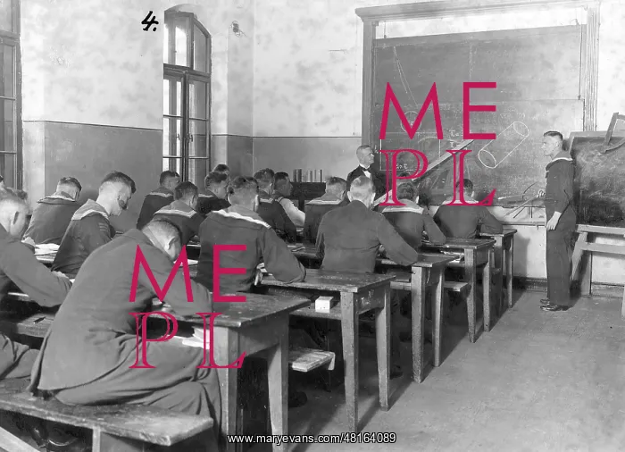 : Education at the Naval Academy Muerwik : Education at the Naval Academy Muerwik