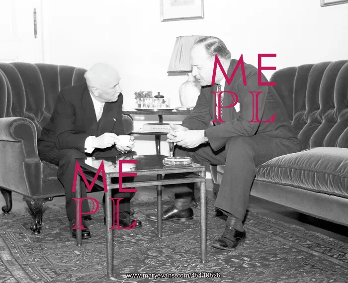 : Edvard BENES? - Harold Edwars STASSEN : Edvard BENES? - Harold Edwars STASSEN