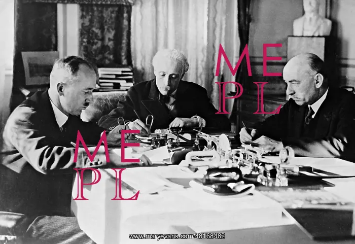 : Edvard Benes and Prince Ghica in Bucharest, 1931 : Edvard Benes and Prince Ghica in Bucharest, 1931