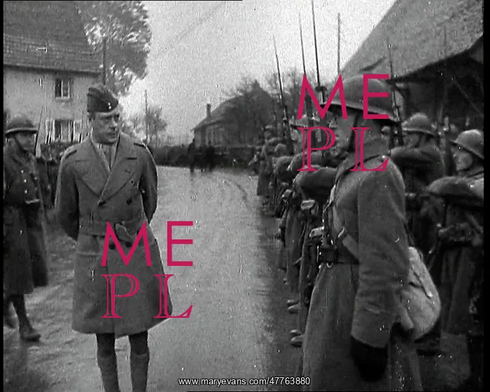 : Edward, the Duke of Windsor Walking Down a : Edward, the Duke of Windsor Walking Down a