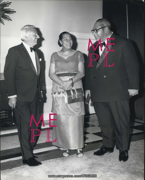 : Edward Heath with King and Queen of Tonga : Edward Heath with King and Queen of Tonga