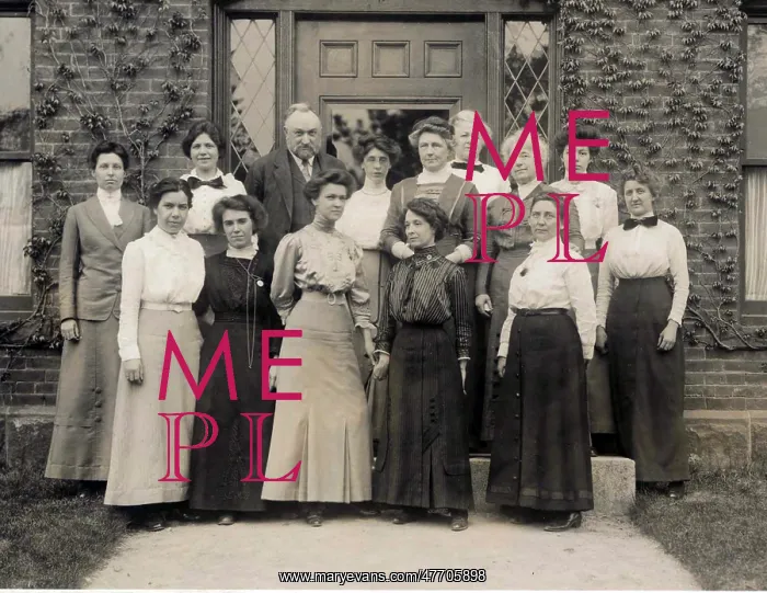 : Edward Pickering with Harvard Computers, 1911 : Edward Pickering with Harvard Computers, 1911