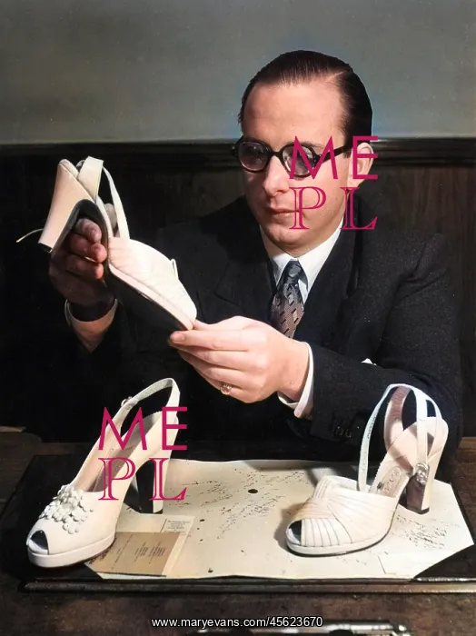 : Edward Rayne, shoe supremo : Edward Rayne, shoe supremo