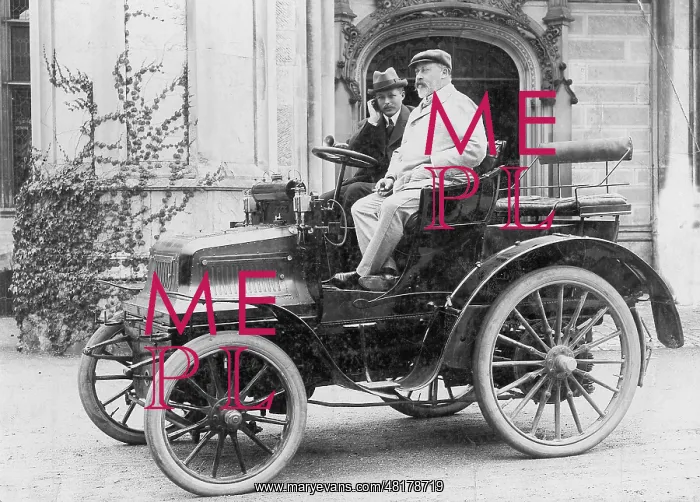 : Edward VII in an automobile, approx. 1905 : Edward VII in an automobile, approx. 1905