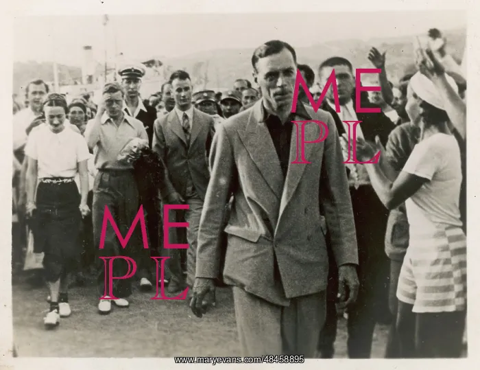 : EDWARD VIII ON HOLIDAY : EDWARD VIII ON HOLIDAY