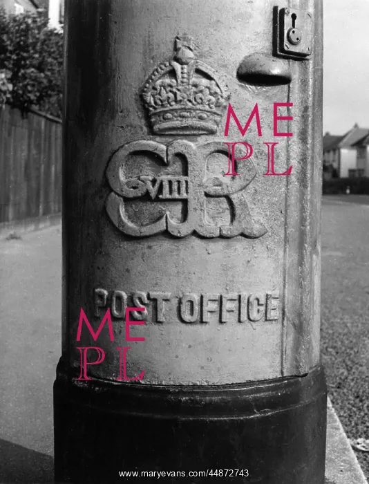 : EDWARD VIII PILLAR BOX : EDWARD VIII PILLAR BOX