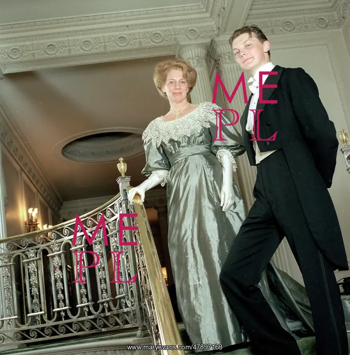 : EDWARDIAN EVENING DRESS : EDWARDIAN EVENING DRESS