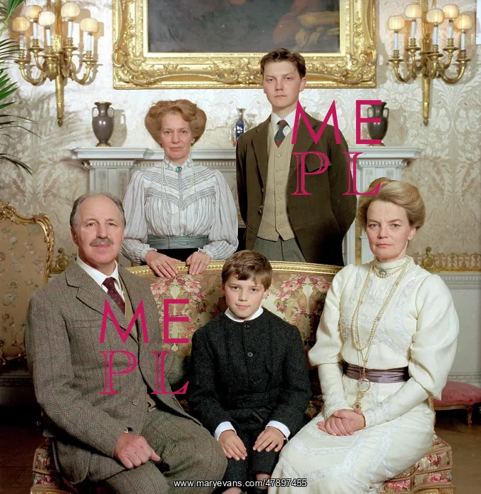 : EDWARDIAN FAMILY : EDWARDIAN FAMILY