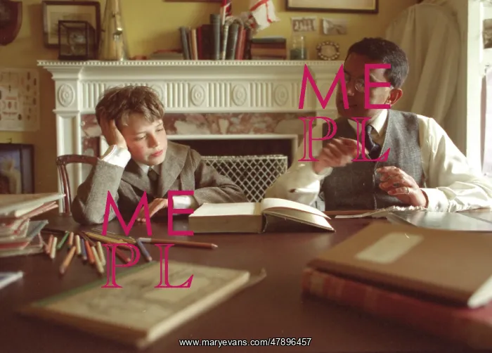 : EDWARDIAN SCHOOLROOM : EDWARDIAN SCHOOLROOM
