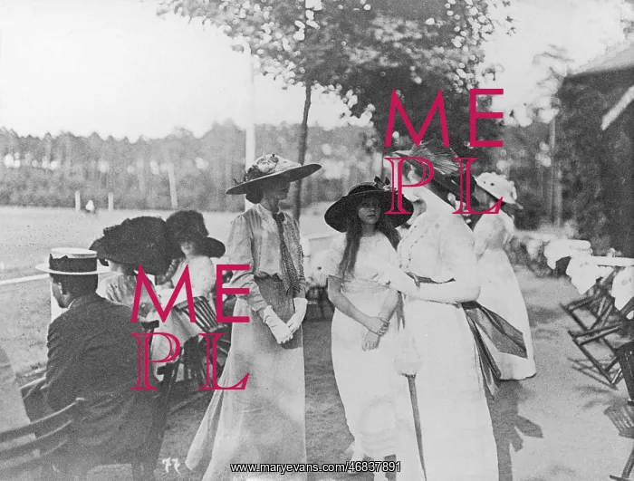 : EDWARDIAN WOMEN 1911 : EDWARDIAN WOMEN 1911