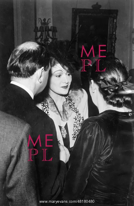: Edwige Feuillere in Paris, 1941 : Edwige Feuillere in Paris, 1941