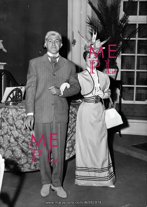 : Edwige Feuillere, Yves Vincent, Somerset Maugham play, Paris : Edwige Feuillere, Yves Vincent, Somerset Maugham play, Paris