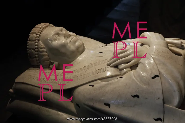 : Effigy of Duke of Berry, Crypt, Bourges Cathedral : Effigy of Duke of Berry, Crypt, Bourges Cathedral