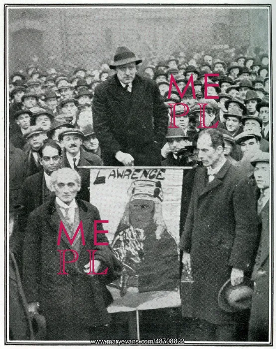 : Effigy of Lawrence of Arabia burned : Effigy of Lawrence of Arabia burned