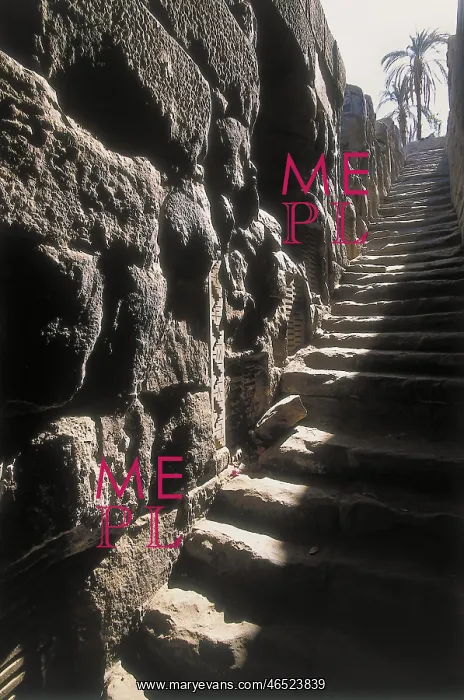  : EGYPT. ASWAN. Aswan. Elephantinte Island. Nilometer